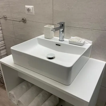 Affittacamere Affittacamere Le Grotte - Soggiorni Le Grotte Camerano