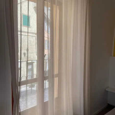 Affittacamere Le Grotte - Soggiorni Le Grotte Affittacamere Camerano