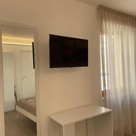 Affittacamere Le Grotte - Soggiorni Le Grotte Affittacamere Camerano